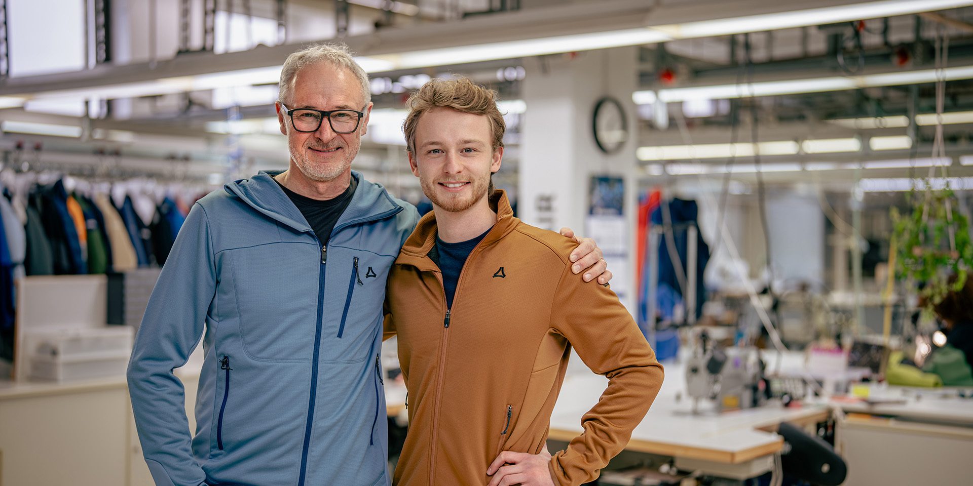 Peter Schöffel hat das Familienunternehmen Schöffel an seinen Sohn Jakob übergeben. Damit wurde der achte Generationenwechsel seit Gründung 1804 vollzogen.