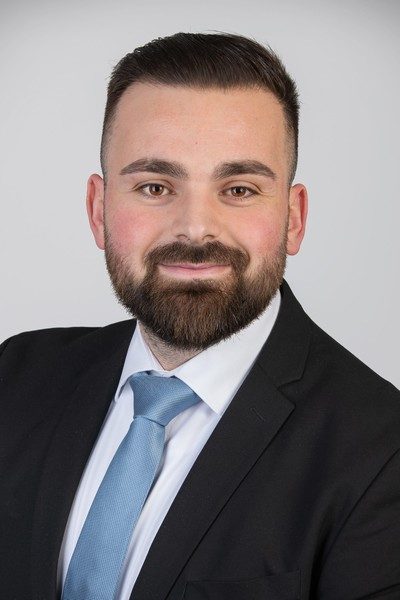 Flamur Rexhbeqaj, Wealth Management