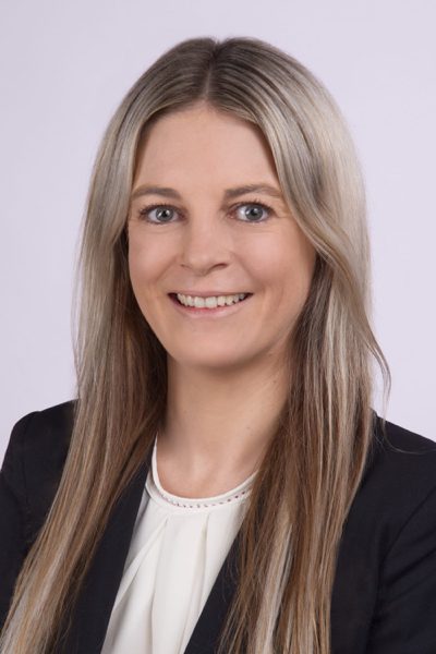 Julia Juchems, Personal Banking