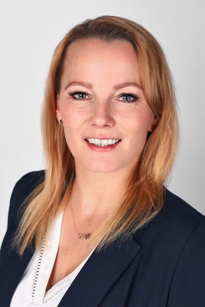 Melanie Dobirr, Personal Banking