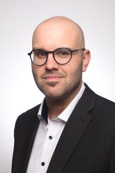 Sascha Vesper, Personal Banking