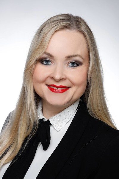 Pia Lanza, Personal Banking
