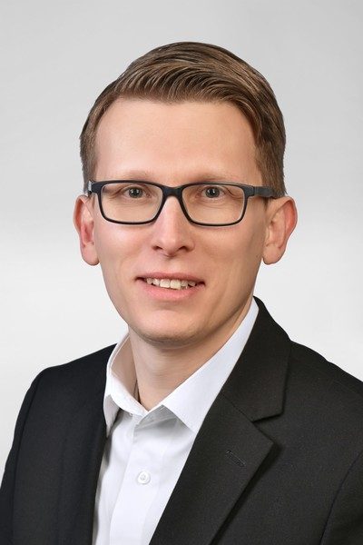 Dennis Riederich, Personal Banking