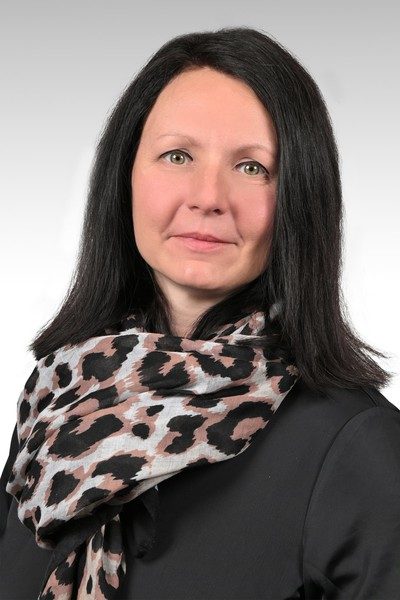 Sylvia Friedrich-Knoll, Personal Banking