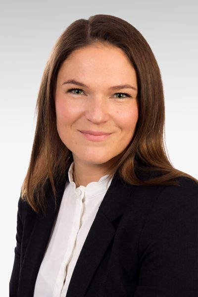 Anne-Marie Nischwitz, Personal Banking