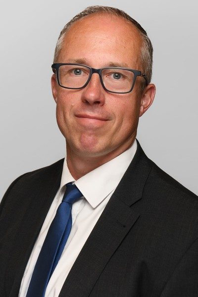 Robert Sachs, Personal Banking