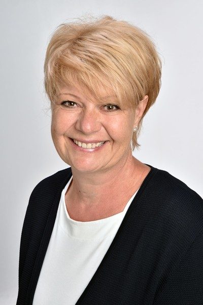 Garnet Puchta, Personal Banking