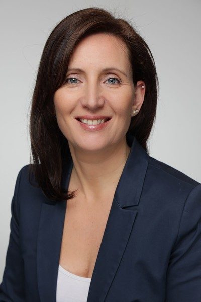 Yvonne Hohenstein, Personal Banking