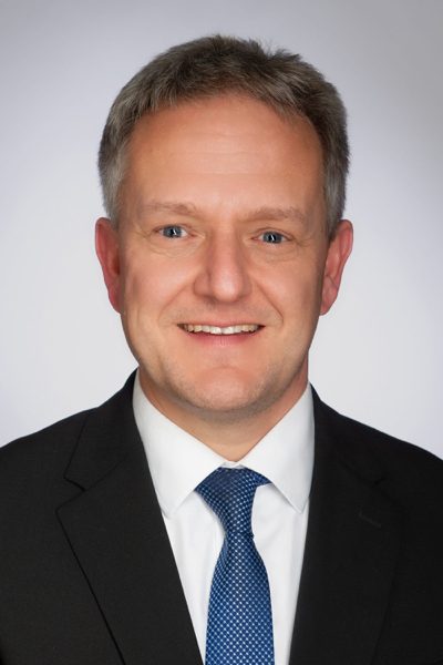 Sven Knödler, Personal Banking