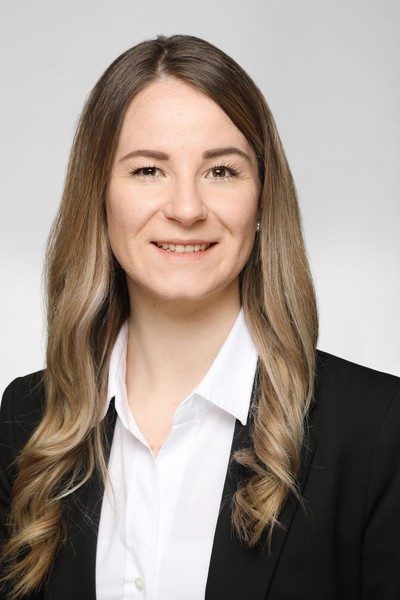 Yvonne Flachmeyer, Personal Banking