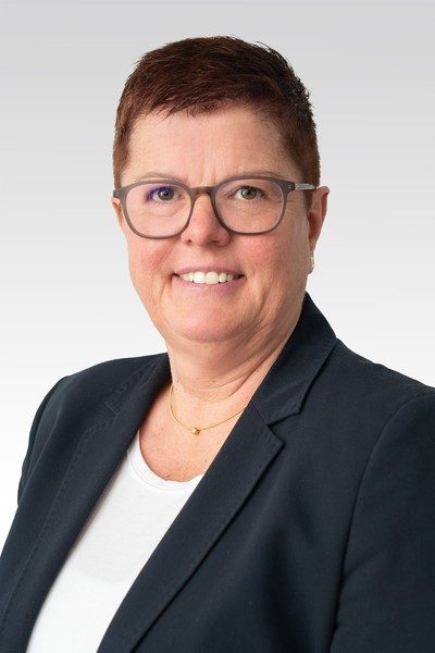 Birgit Hallbauer, Personal Banking