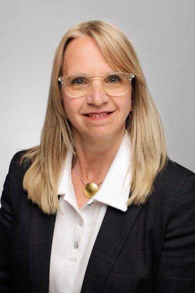Birthe Kuhnhenne, Wealth Management