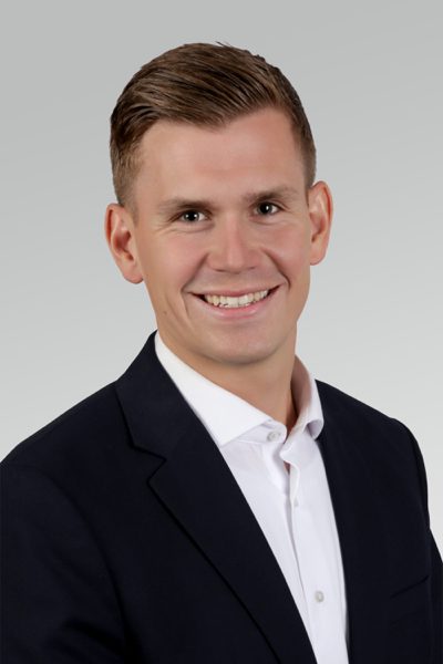 Lennard Merz, Personal Banking
