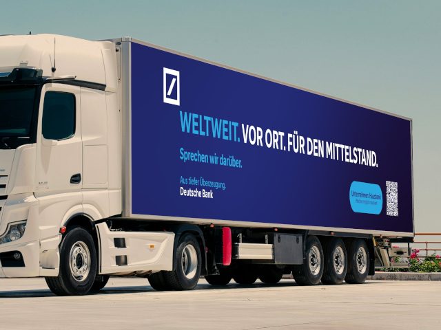 LKW mit DB-Werbung: Weltweit. Vor Ort. Für den Mittelstand.