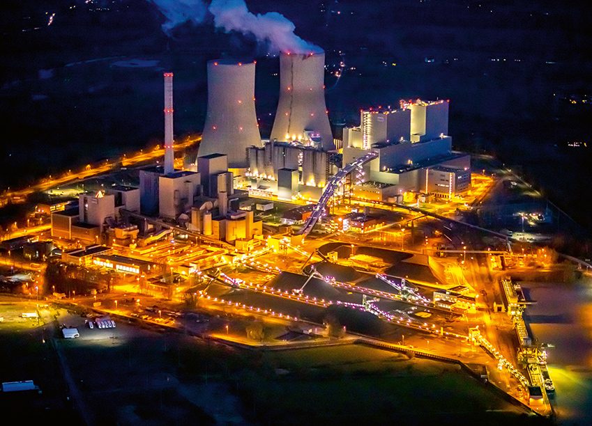 Das AKW Hamm-Uentrop ist längst stillgelegt. Aber weltweit werden neue Reaktoren gebaut. picture alliance / blickwinkel/H. Blossey