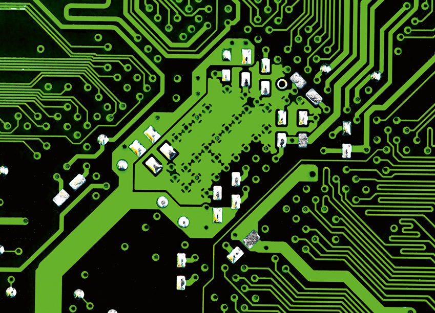 Nur ein kleiner Punkt – aber ohne Zinn kein Löten, ohne Löten kein Hightech. picture alliance / Zoonar