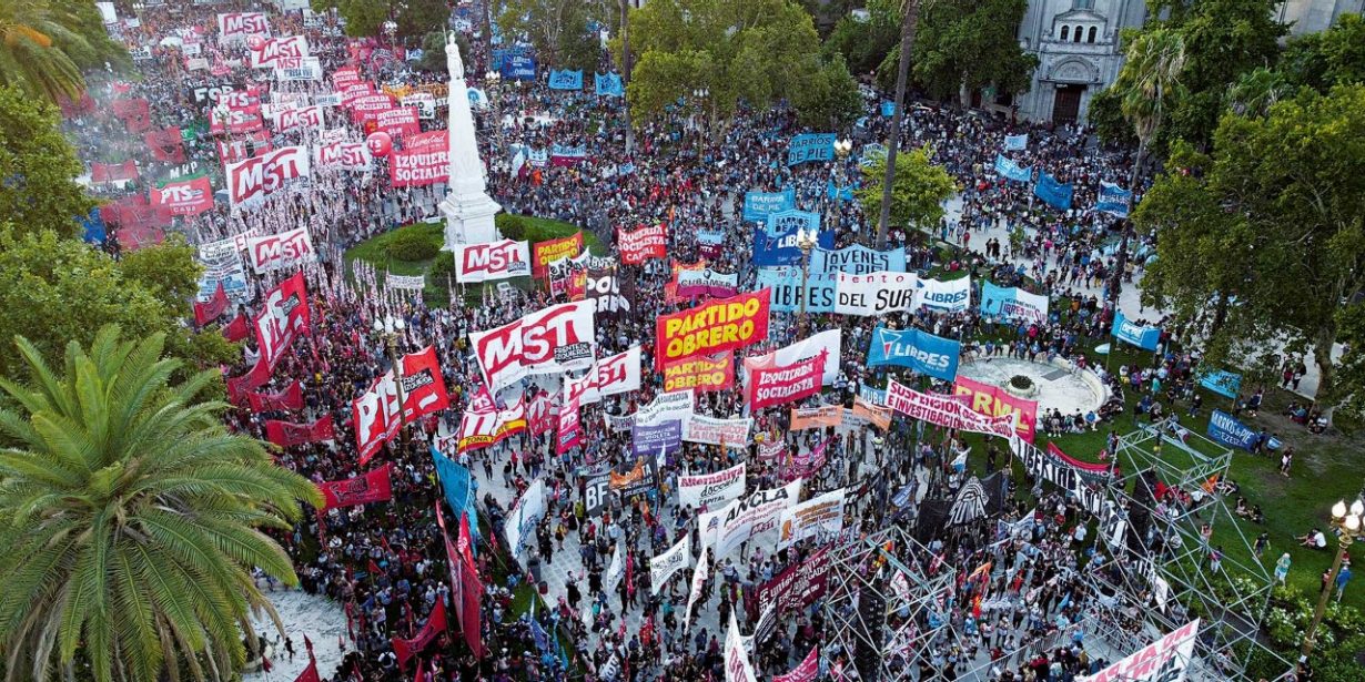 Bei Schulden in Fremdwährung hilft auch Inflation nicht: Erboste Argentinier protestieren im Februar gegen ein Abkommen mit dem IWF.